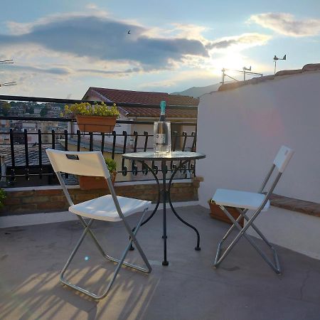 Attico Romantico Con Terrazza Sanremo - Palm Street, 104 - Free Wifi Exterior foto